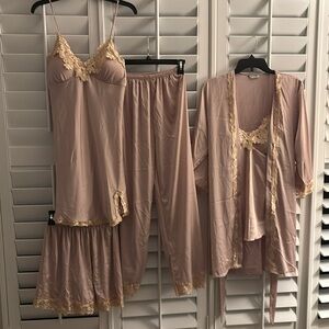 SapJon 5-piece Pajama Set Satin Blush Sz M Pants shorts Robe Chemise Lace